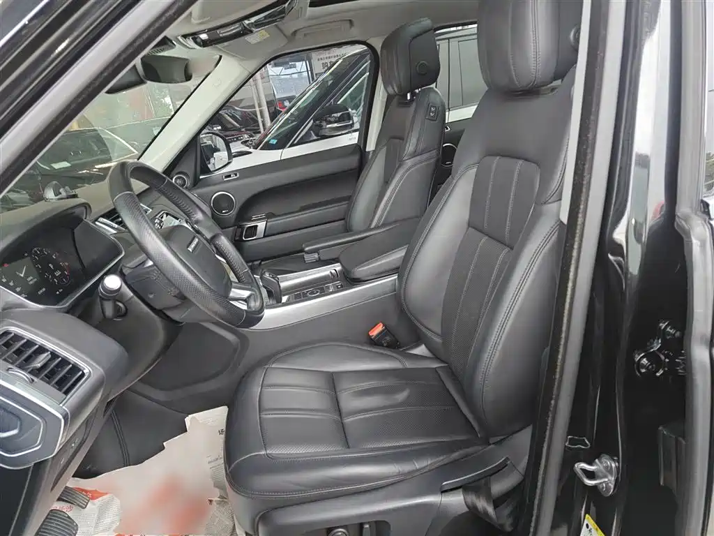 Land Rover Range Rover Sport 2021 3.0 L6 SE фото 15