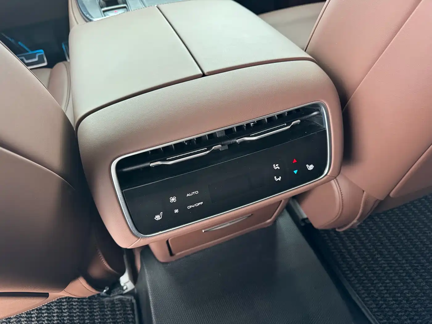 TANK TANK 700 NEW ENERGY