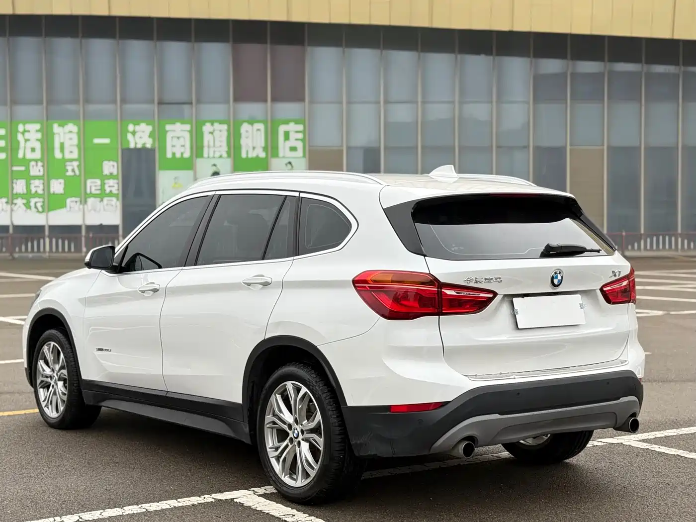 BMW X1 2018 sDrive20Li Leading Model фото 9