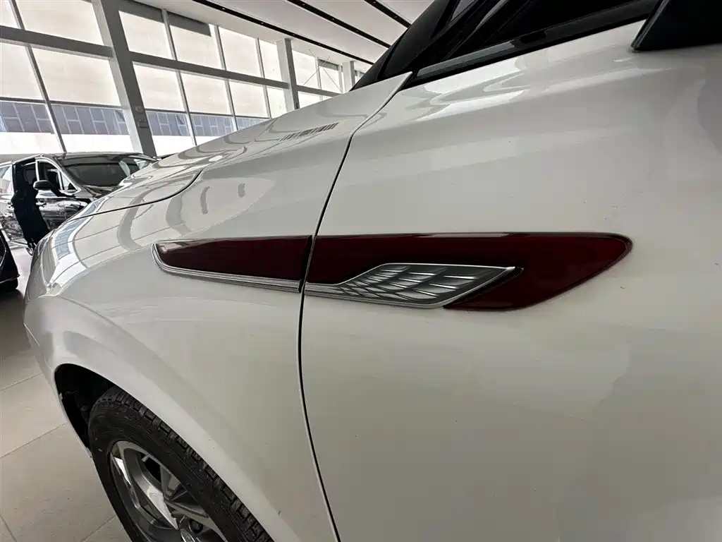 Hongqi HS3 PHEV 2025 2025 PHEV 117km Power PLUS Edition