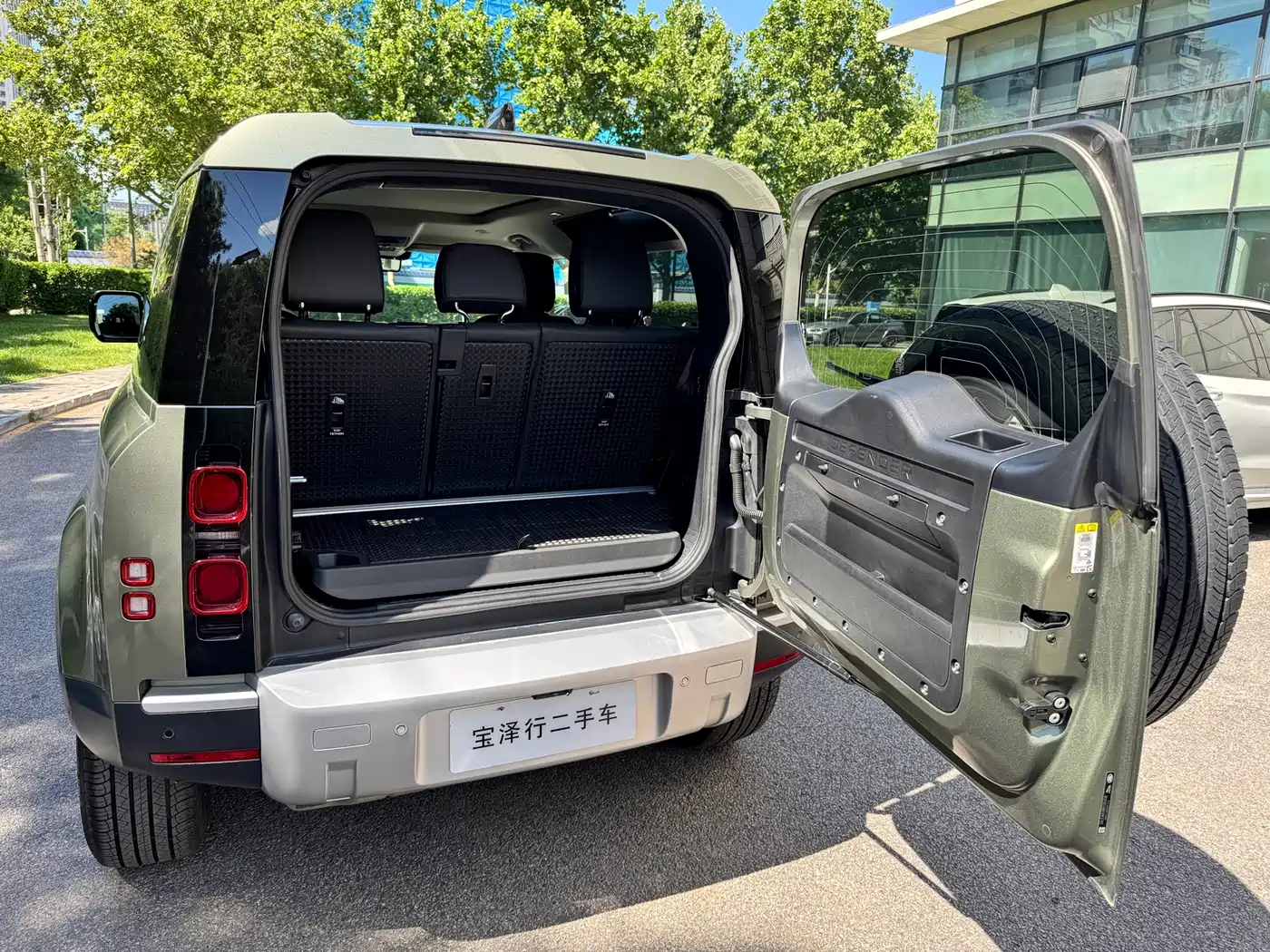 Land Rover Defender 2024 90 3.0T P400 HSE фото 6