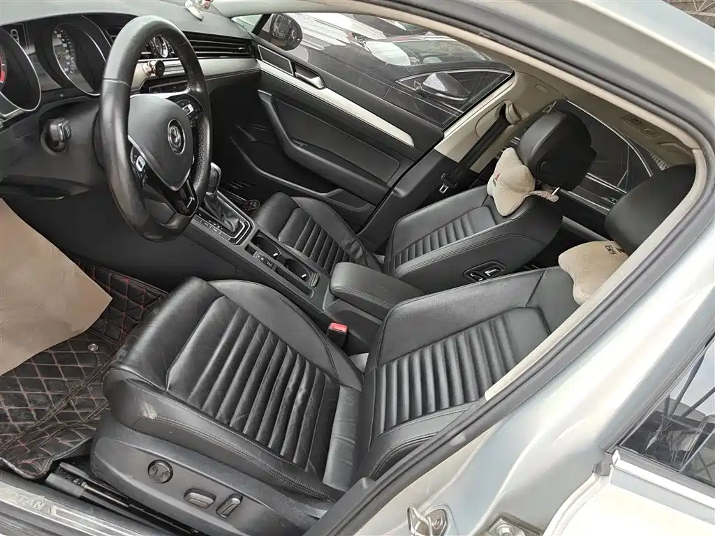 Volkswagen Magotan 2017 330TSI DSG Leading фото 15