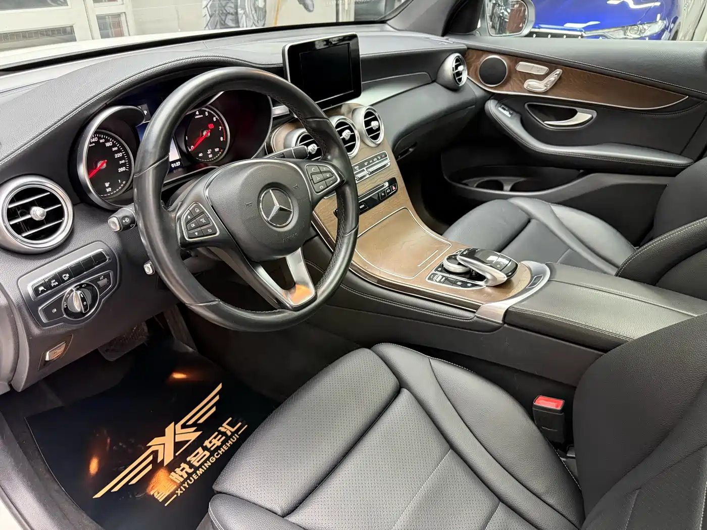 Mercedes-Benz GLC 2016 GLC 300 4MATIC Dynamic фото 18