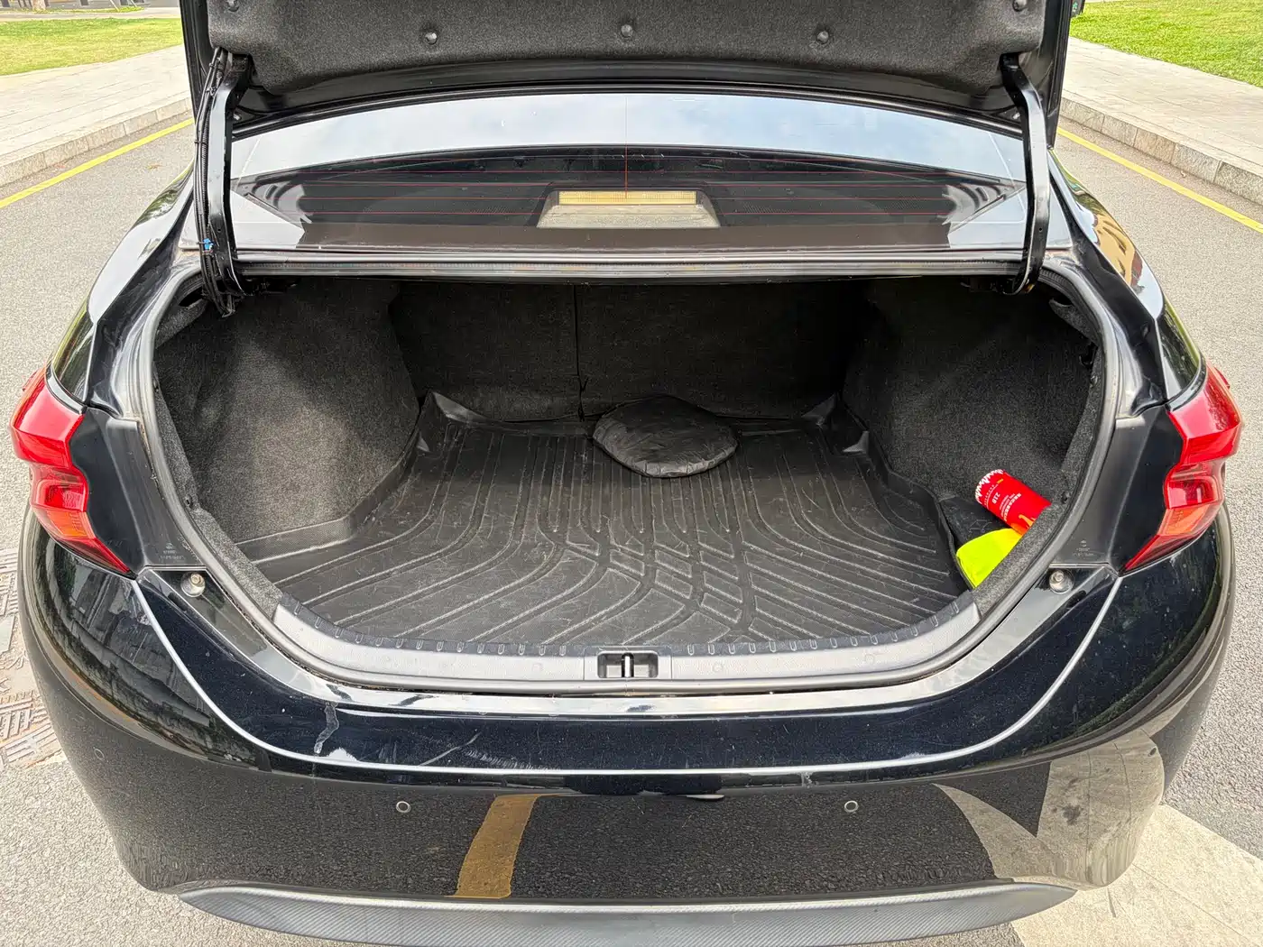 Toyota Levin 2017 Facelift 185T CVT Elite (China V) фото 24
