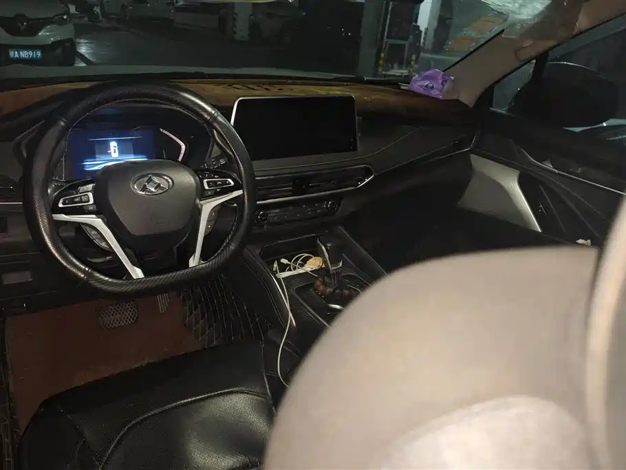SAIC Maxus D90 2017 2.0T Automatic 4WD Sirius фото 12