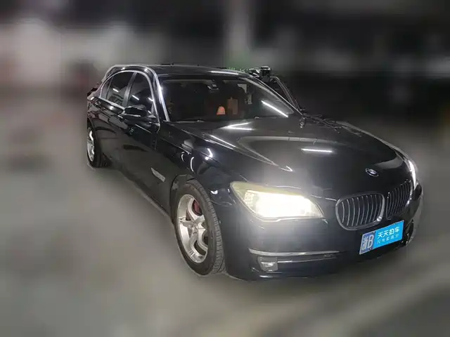 BMW 7 Series 2013 Model 730Li Luxury — фото 3