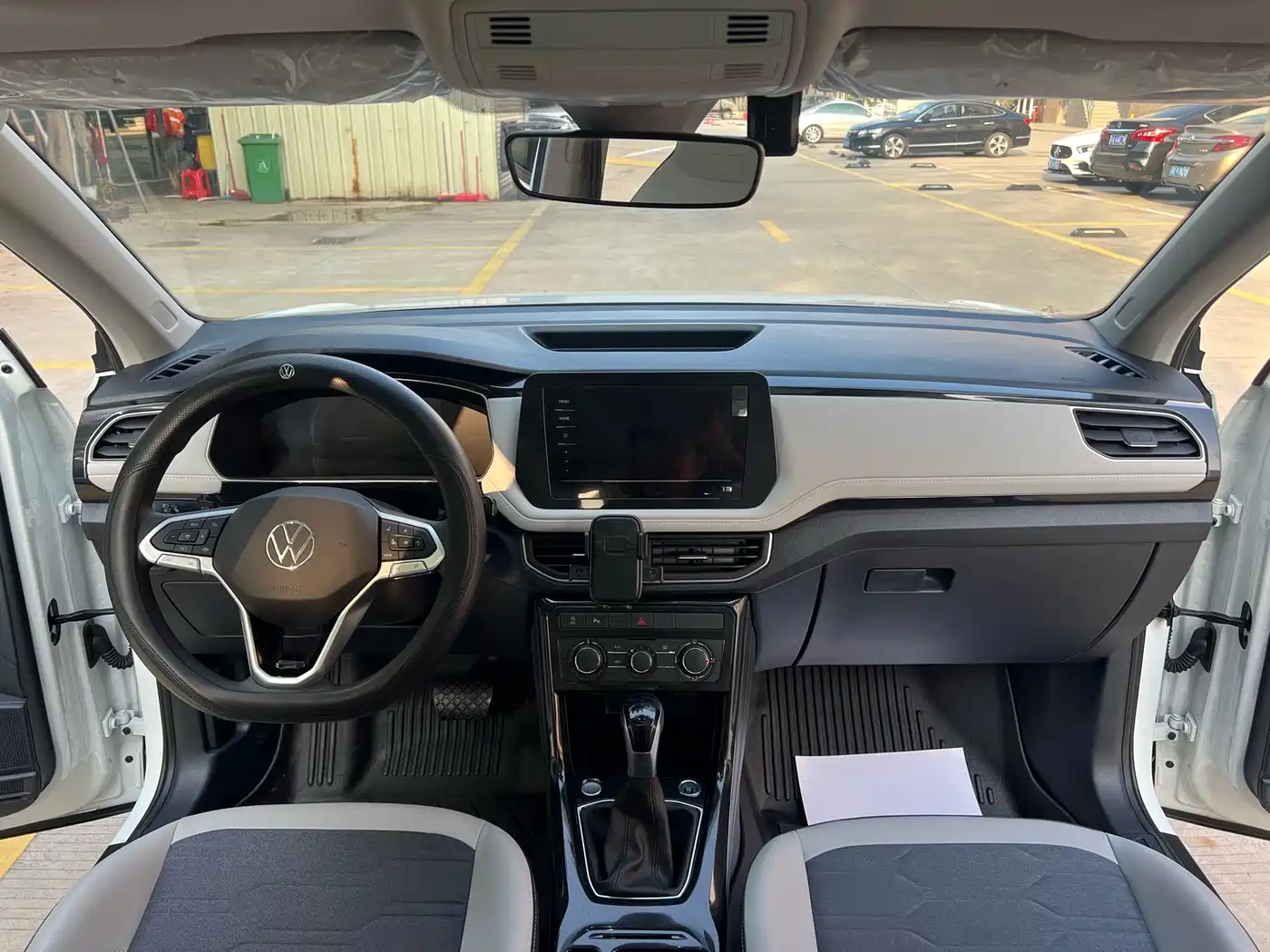 Volkswagen Tharu 2025 2025 Model Rising Star 300TSI Aspiration Edition
