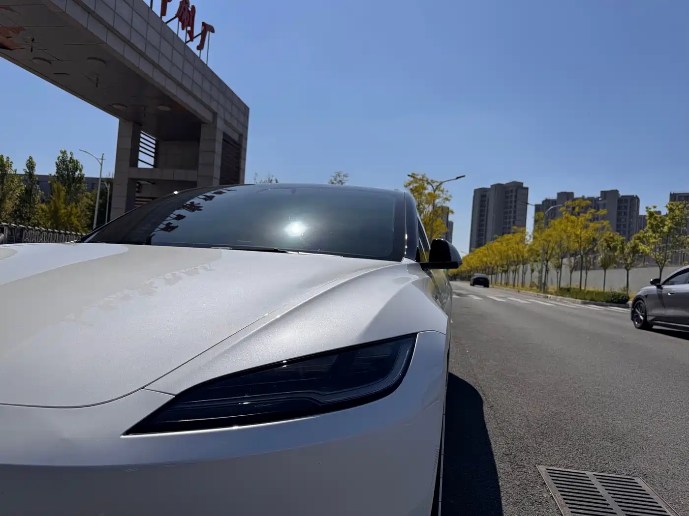 Фото 4 - Tesla Model 3