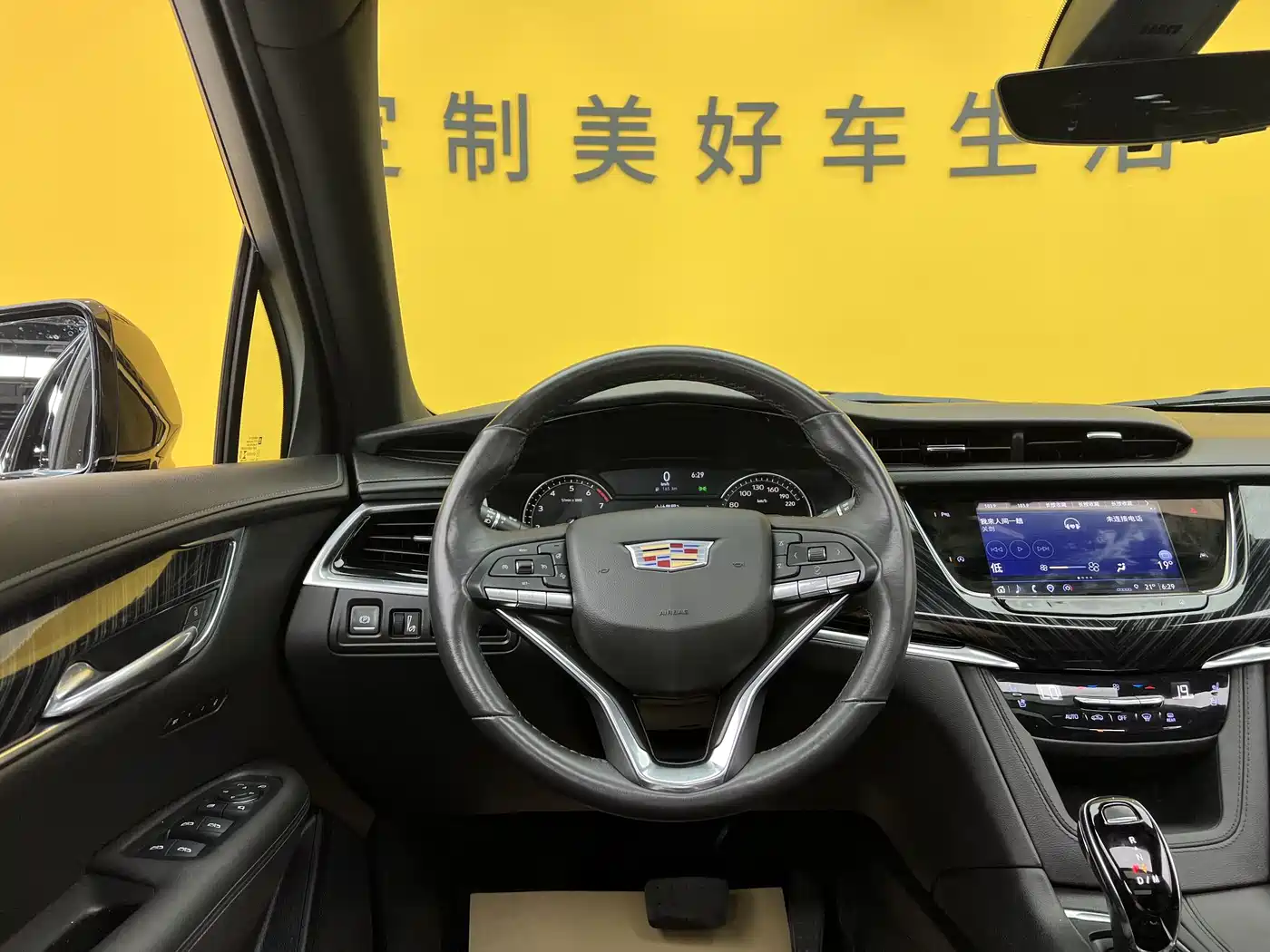 Cadillac XT6 2022 2.0T 7-Seater AWD Luxury Standard Edition фото 17