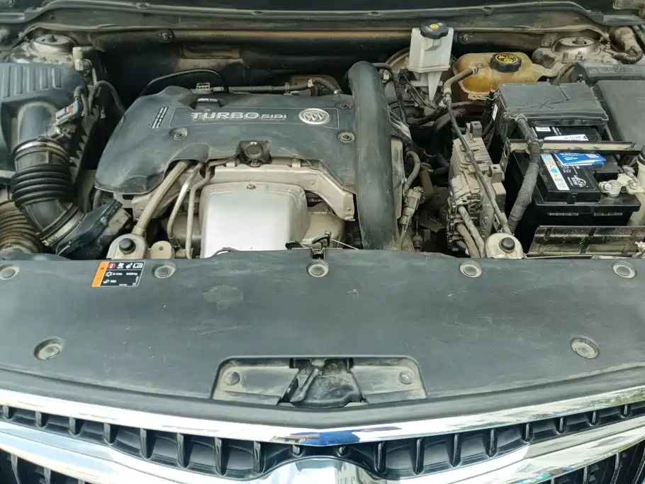 Photo 10 - Buick Envision Plus