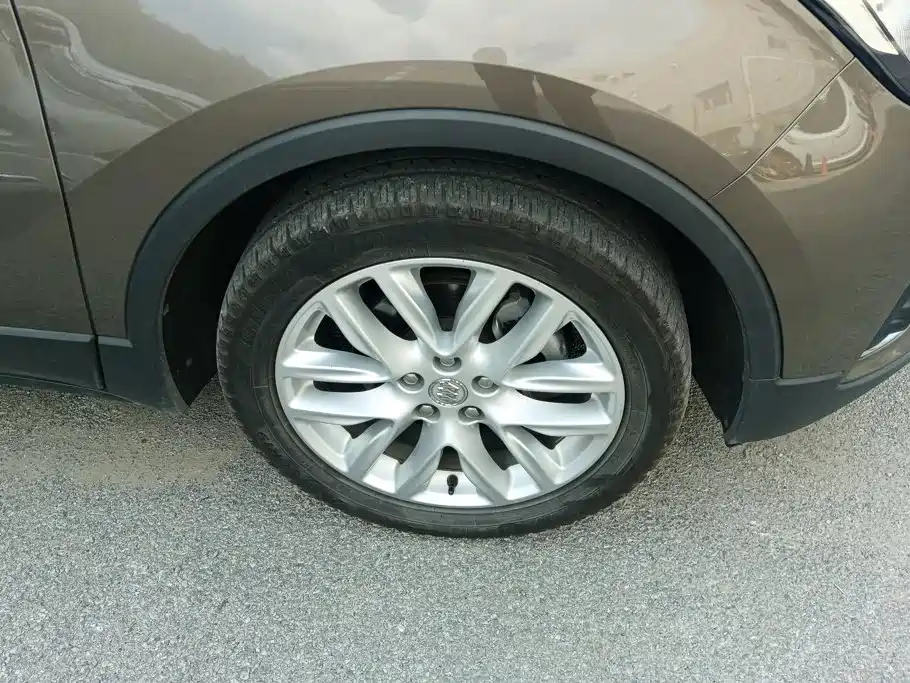 Photo 6 - Buick Envision Plus