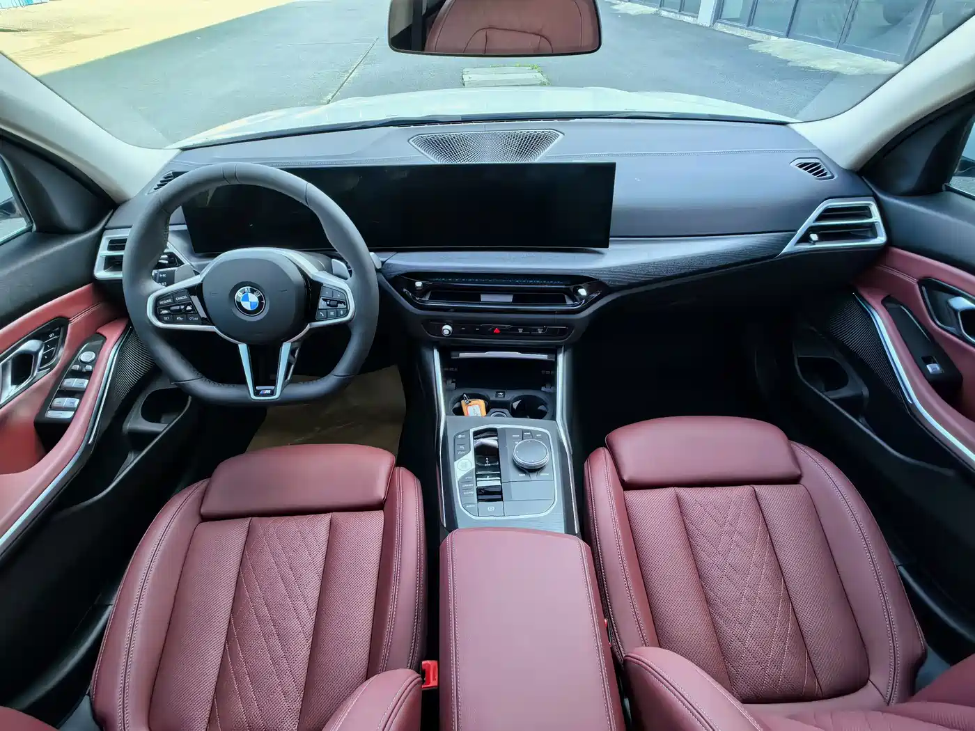 BMW 3 Series 2025 325Li M Sport Package фото 5