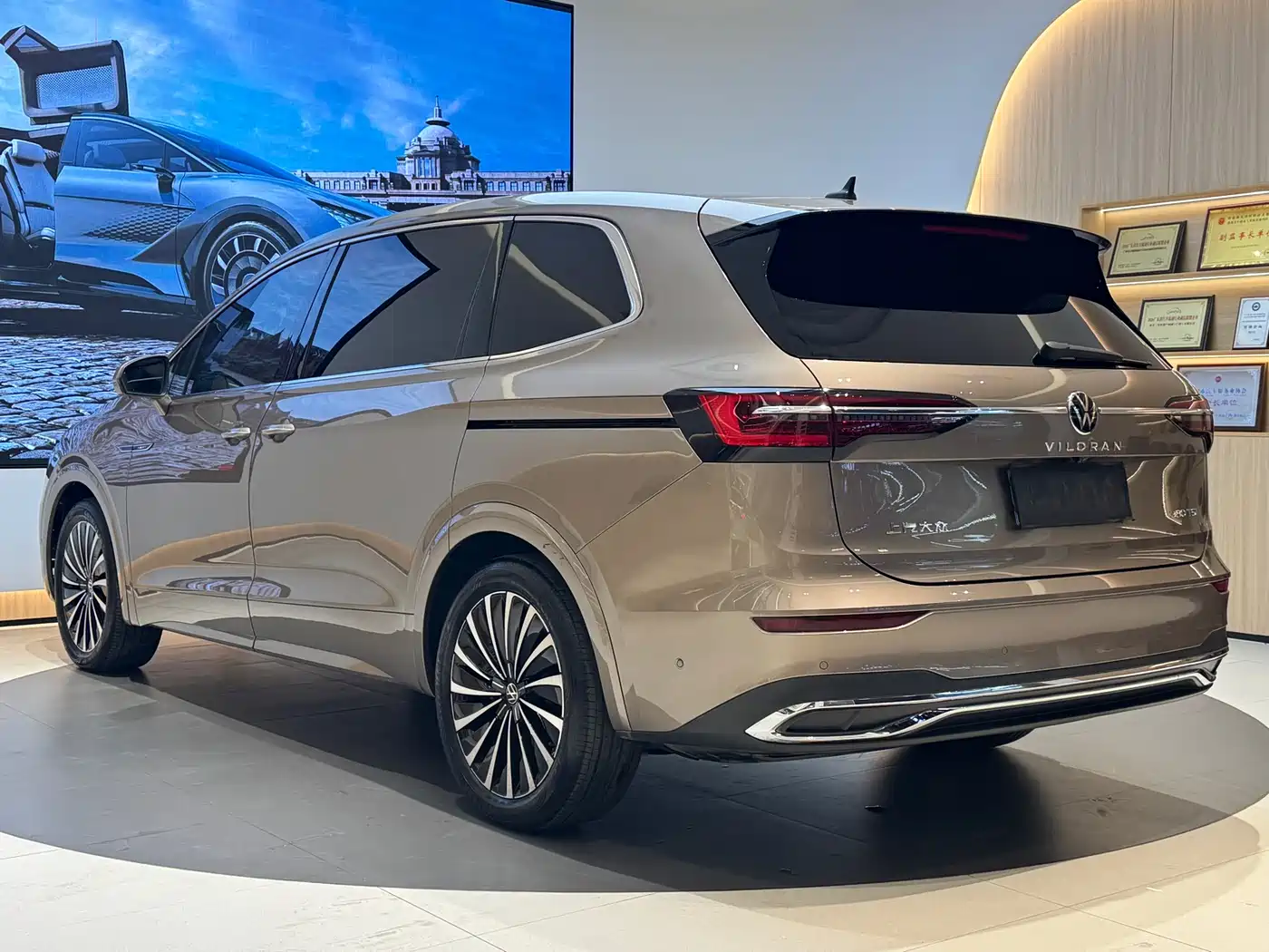 Volkswagen Viloran 2020 380TSI Flagship Edition фото 28