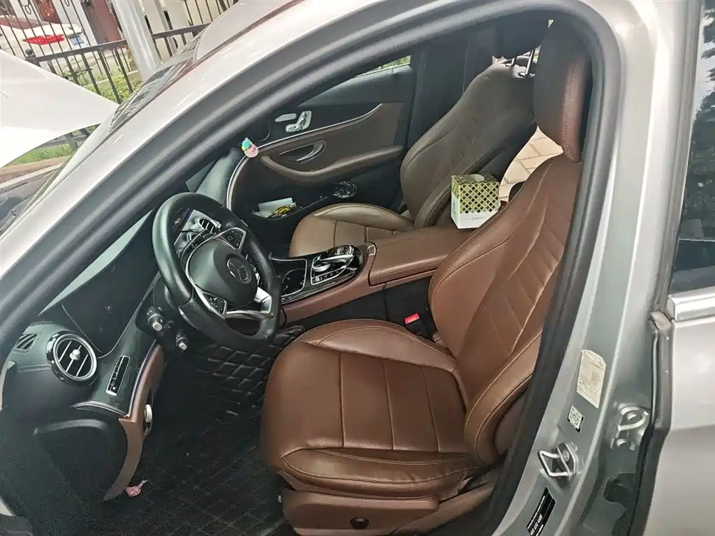 Mercedes-Benz E-Class 2016 E 300 L Sport Fashion Type фото 16