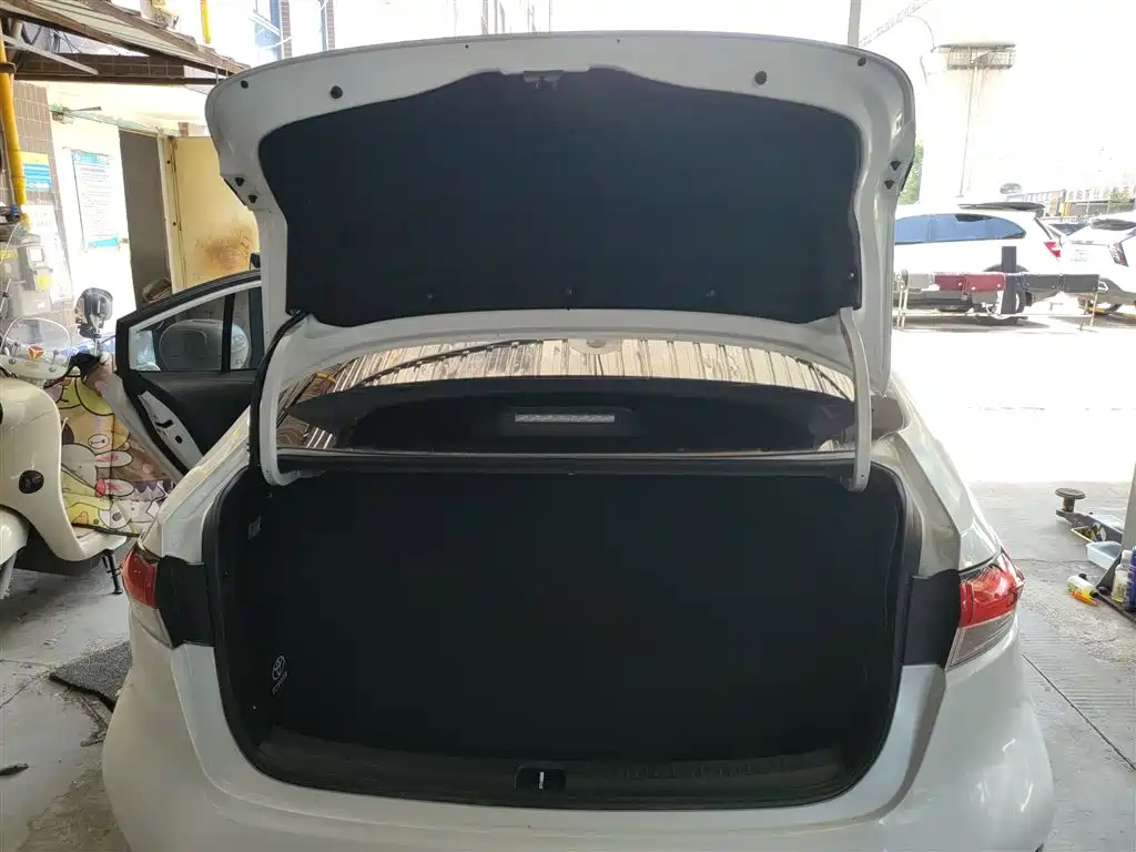 Toyota Levin 2022 Dual Engine 1.8H E-CVT Luxury Edition фото 19