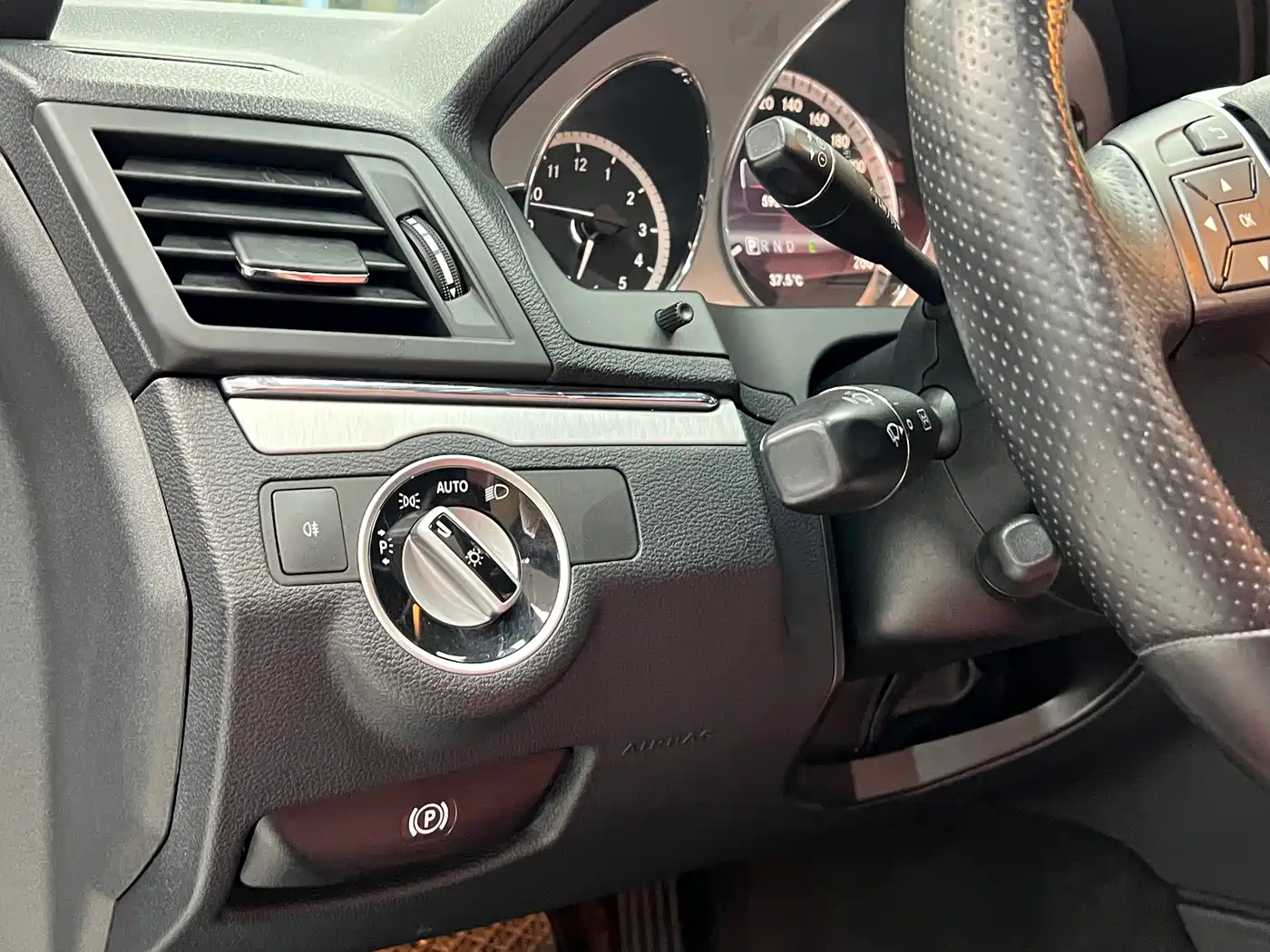 Mercedes-Benz E-Class (Import) 2012 E 260 CGI Convertible фото 25