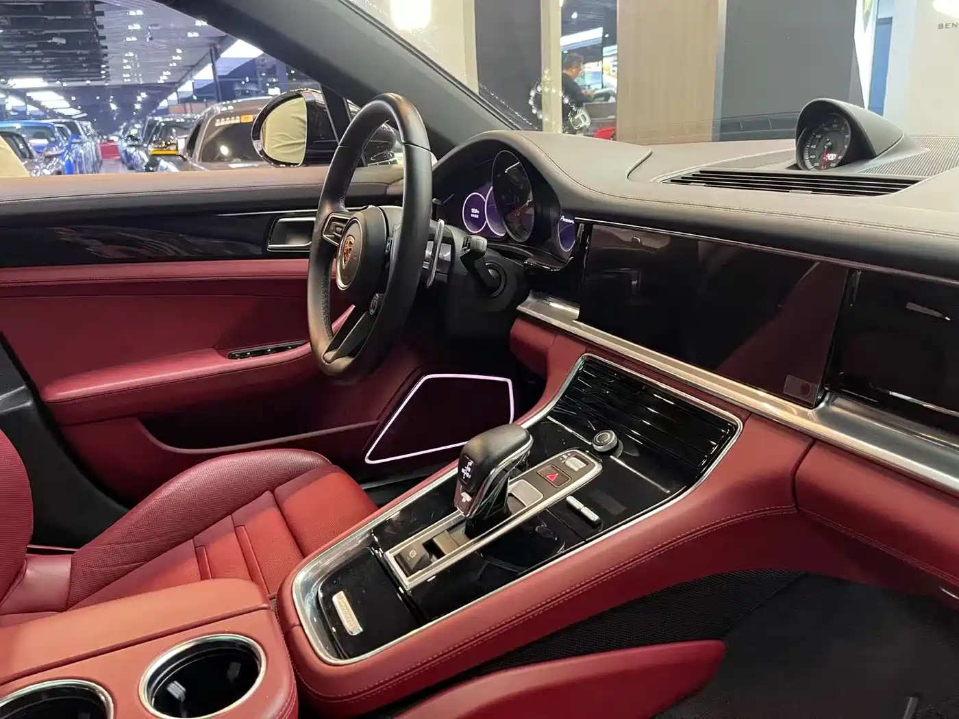 Porsche Panamera 2023 Panamera 4 Executive Long Wheelbase 2.9T фото 16