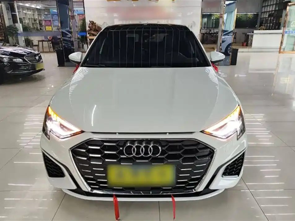 Audi A3 2023 Facelift Sportback 35 TFSI Fashion Sport фото 3