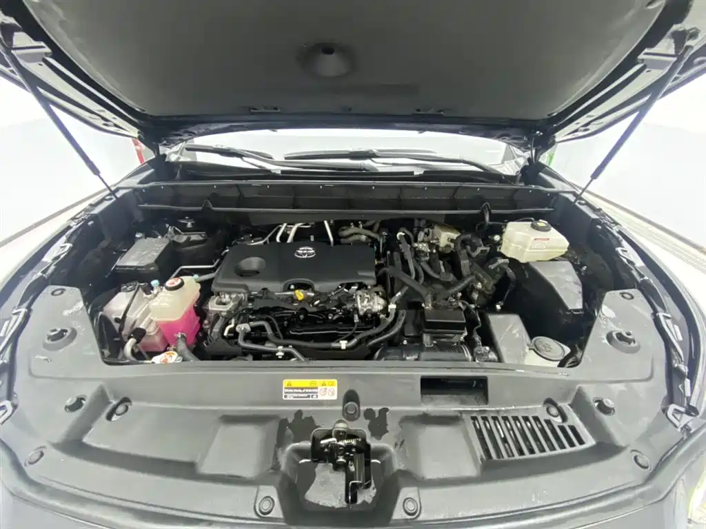TOYOTA HIGHLANDER