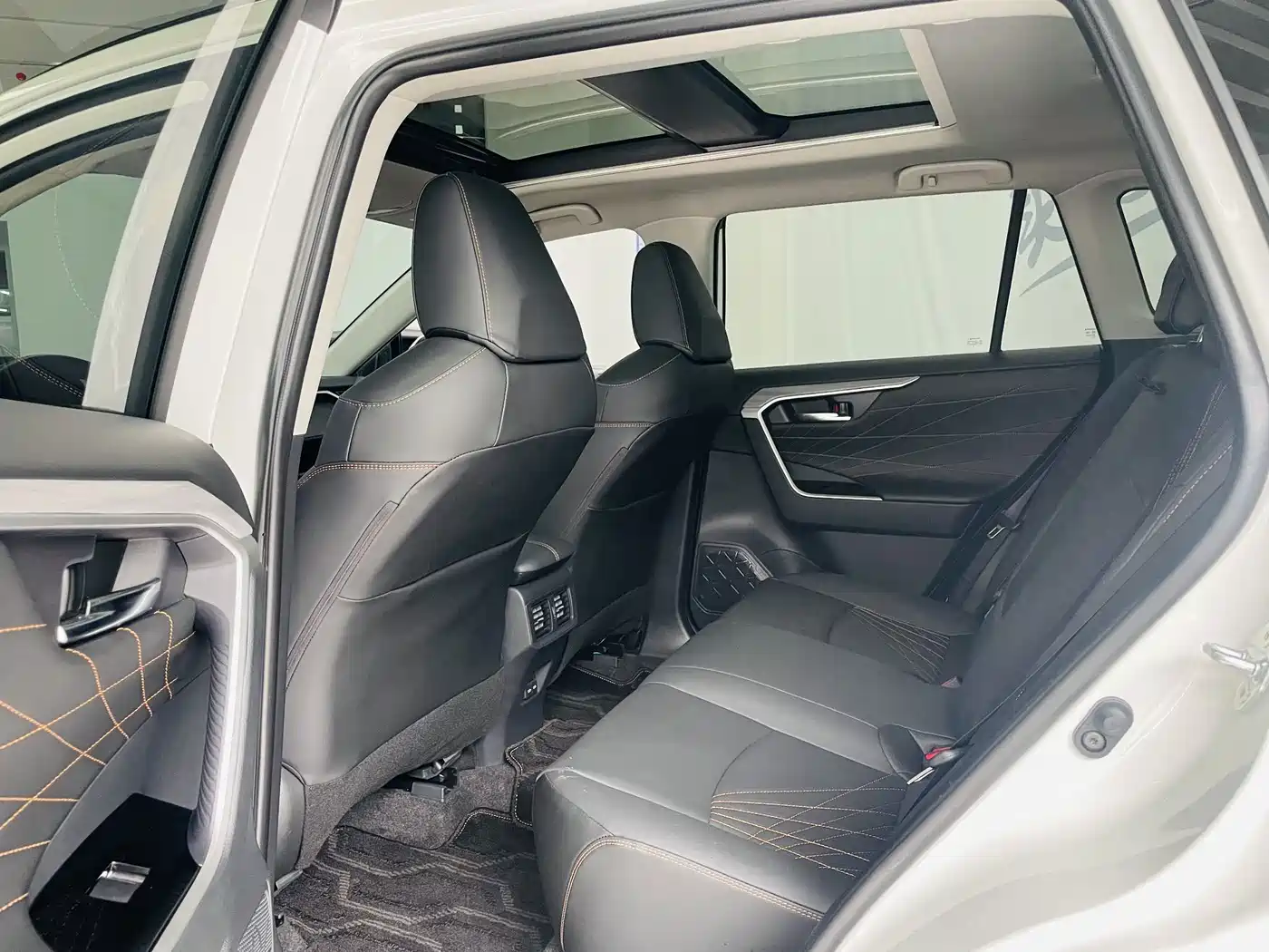 Toyota RAV4 2026 2024 2.0L CVT FWD Style Plus Edition