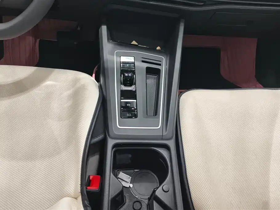 Volkswagen Golf 2021 200TSI DSG фото 16