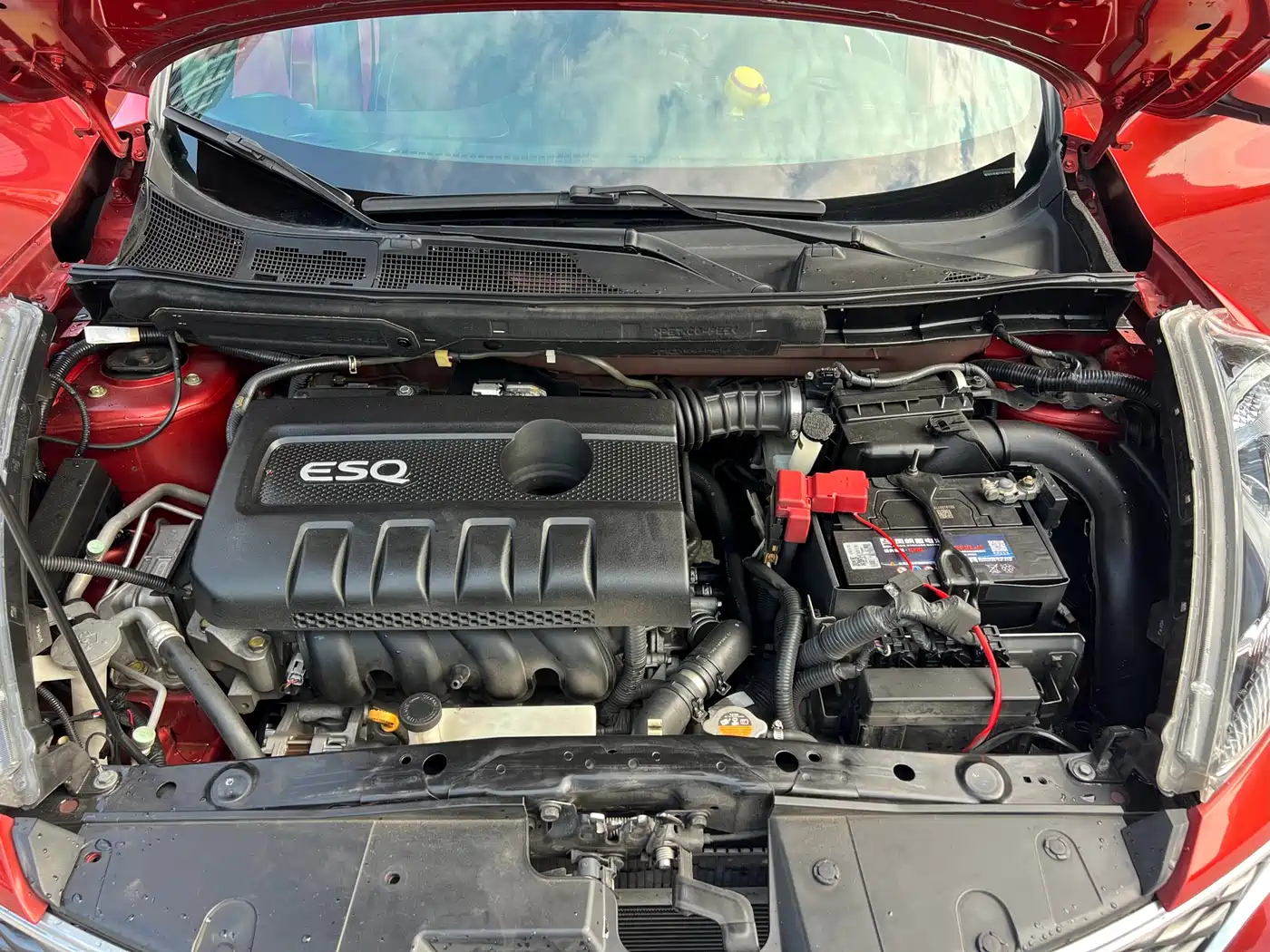 Photo 17 - Infiniti ESQ