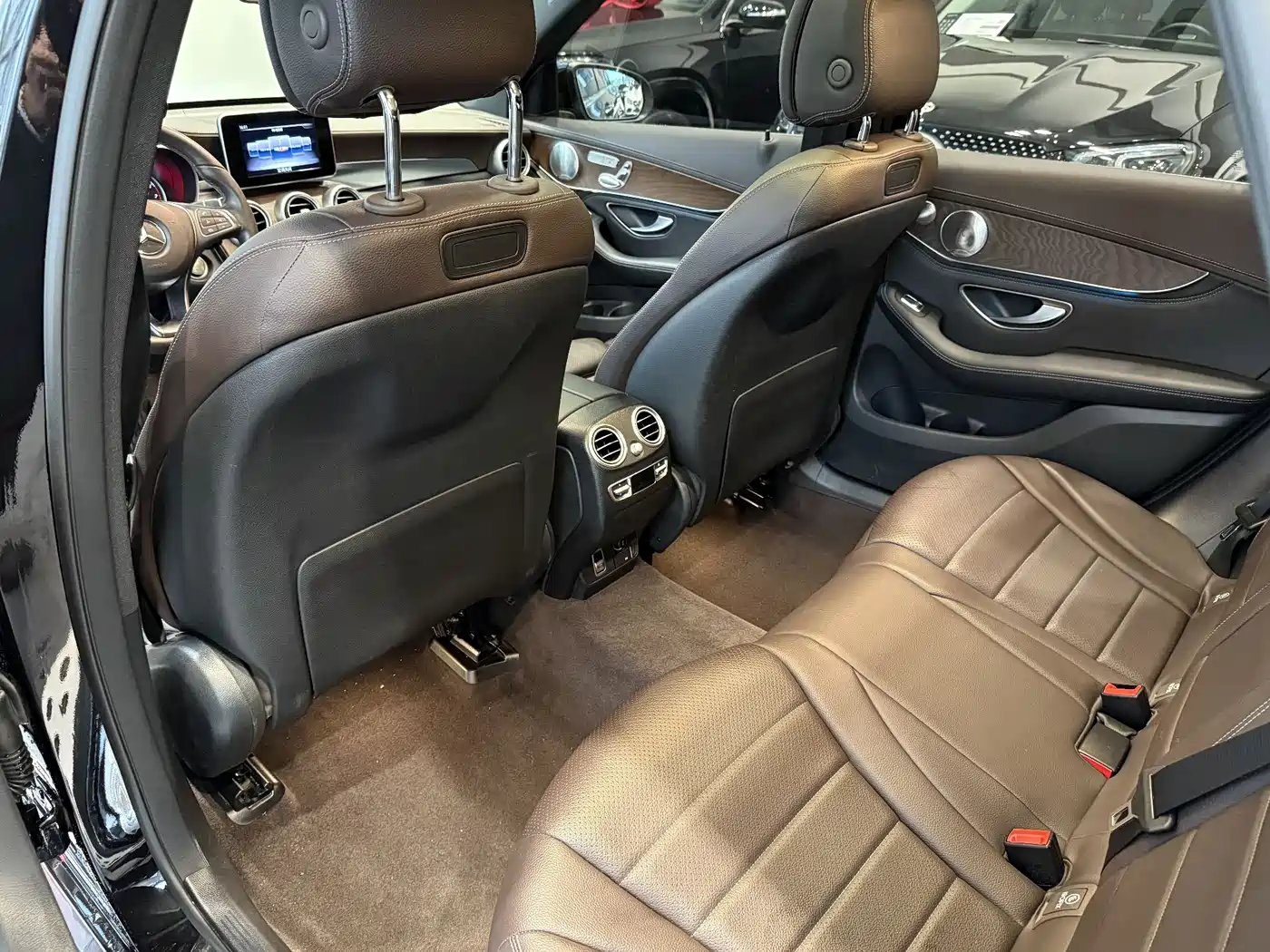 Mercedes-Benz GLC 2019 GLC 300 L 4MATIC Dynamic фото 9