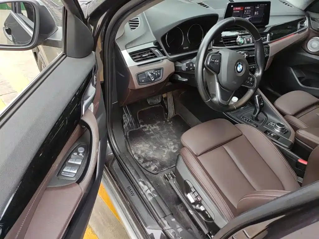 BMW X1 2022 sDrive20Li Fashion фото 16