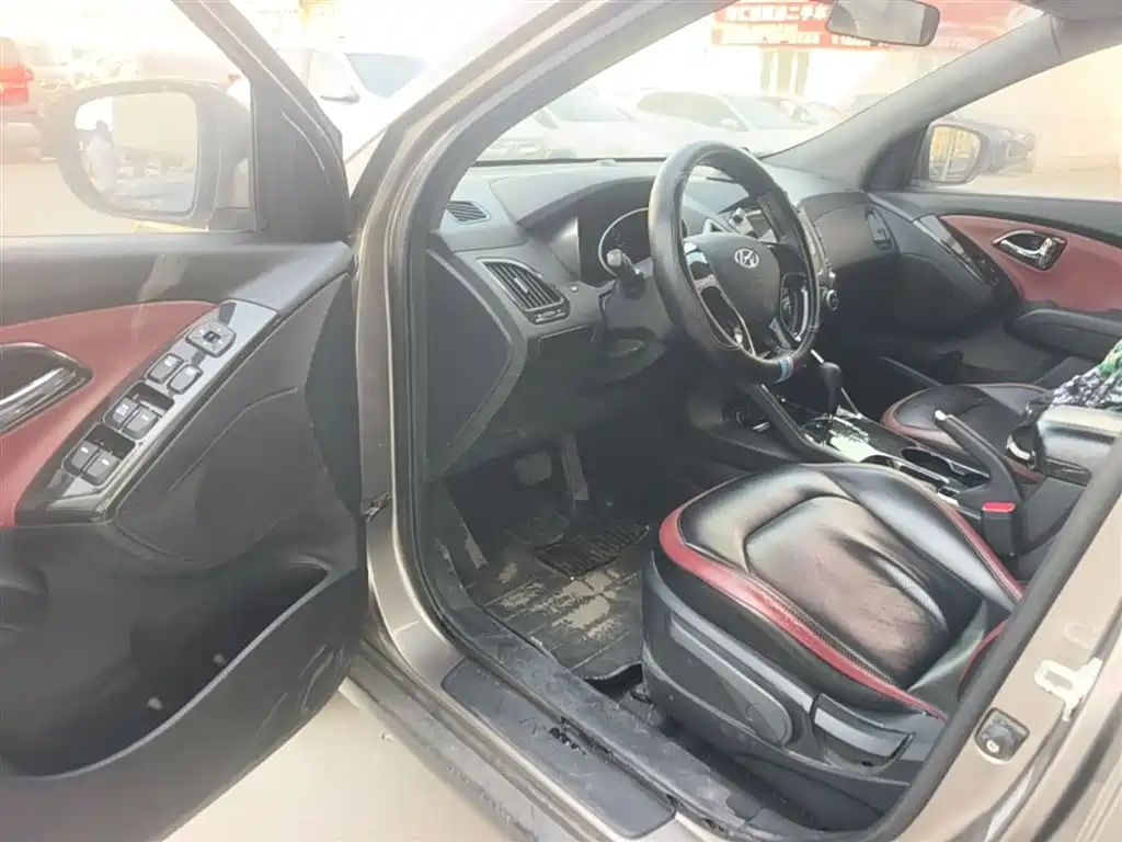 Hyundai Beijing Hyundai ix35 2013 2.0L Automatic 2WD Comfort GL China IV фото 16