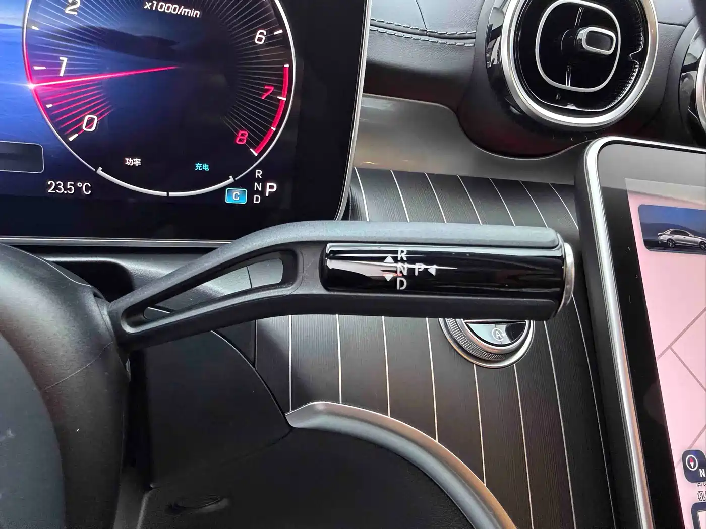 Mercedes-Benz C-Class 2023 C 200 L Sport фото 12