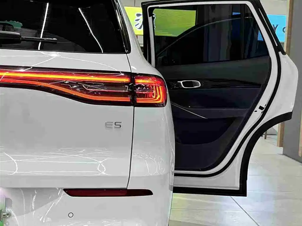 Geely Galaxy Galaxy E5 2024 440km Start Edition фото 9