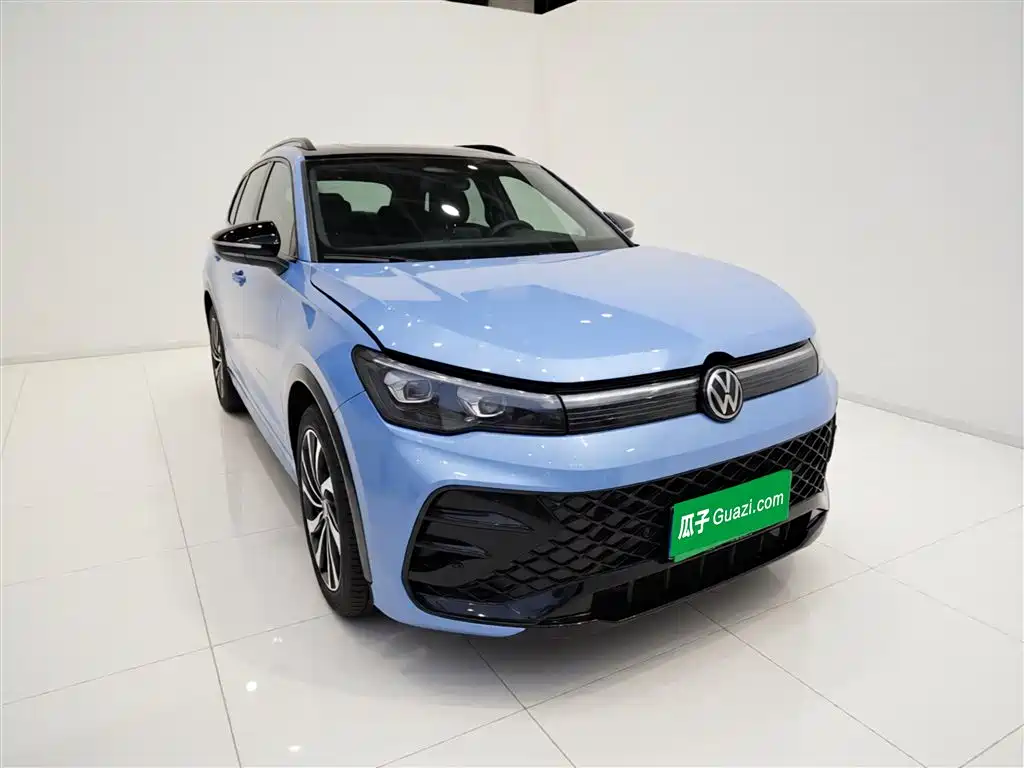 Volkswagen Tiguan L 2024 PRO 380TSI 4WD R-Line Premium Edition фото 4