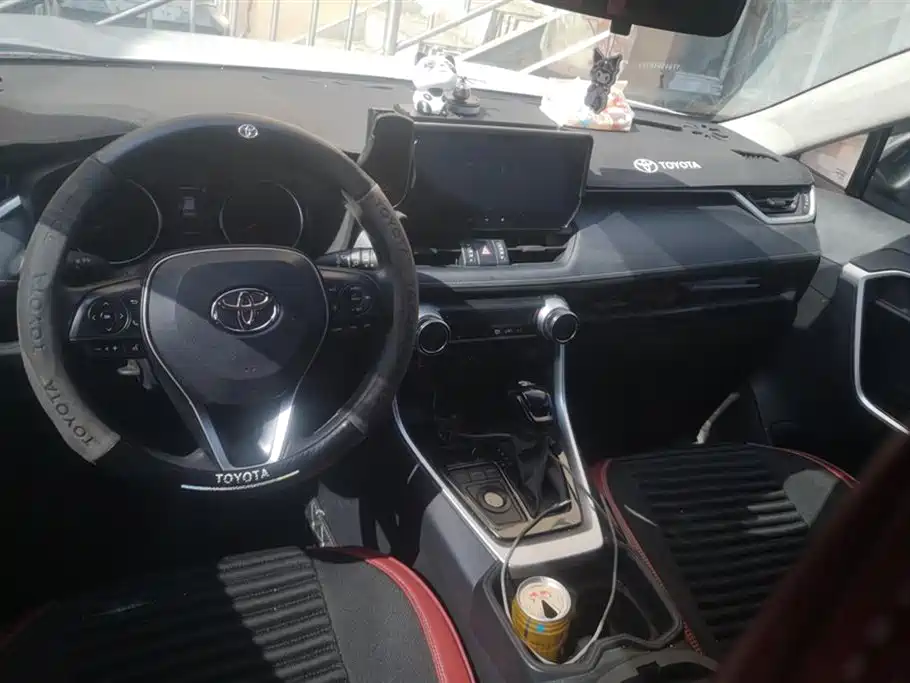 Toyota RAV4 Rongfang 2024 2.0L CVT FWD Urban Edition фото 12