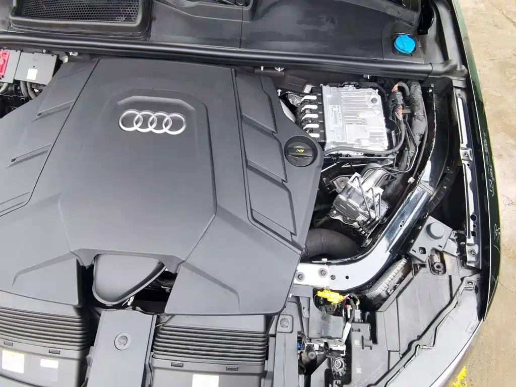 Audi Q7 2025 2025 55 TFSI quattro S line Sport