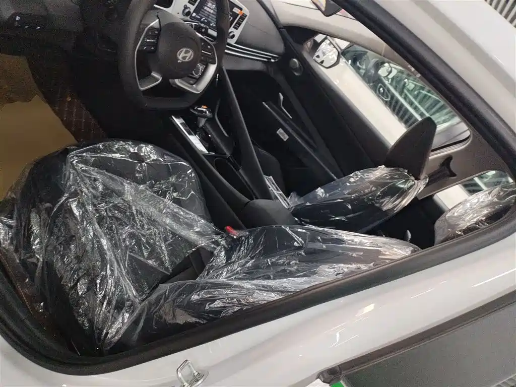 MODERN ELANTRA