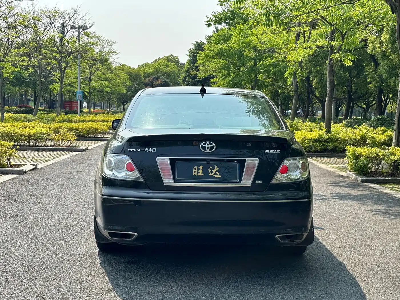 Toyota Reiz фото 9