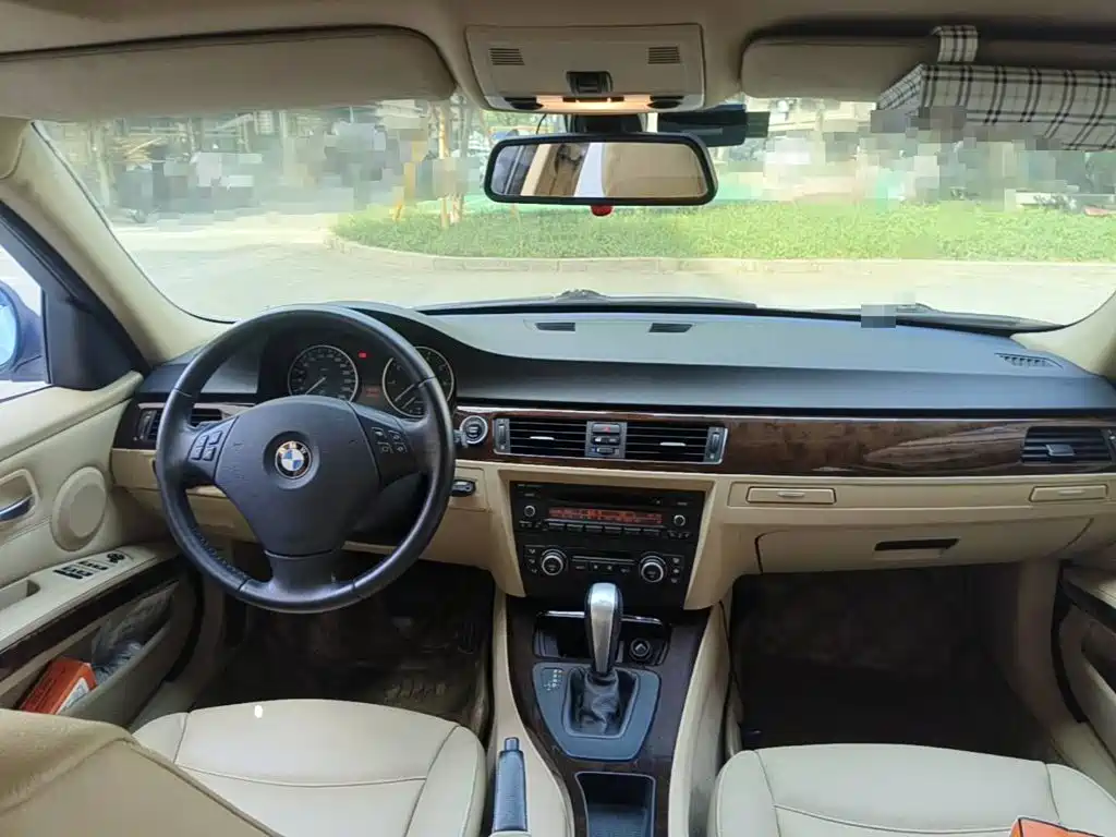 Photo 11 - BMW 3 Series