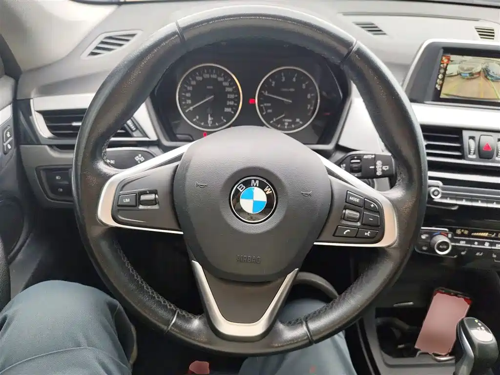 BMW X1 2016 sDrive18Li Premium Model фото 7