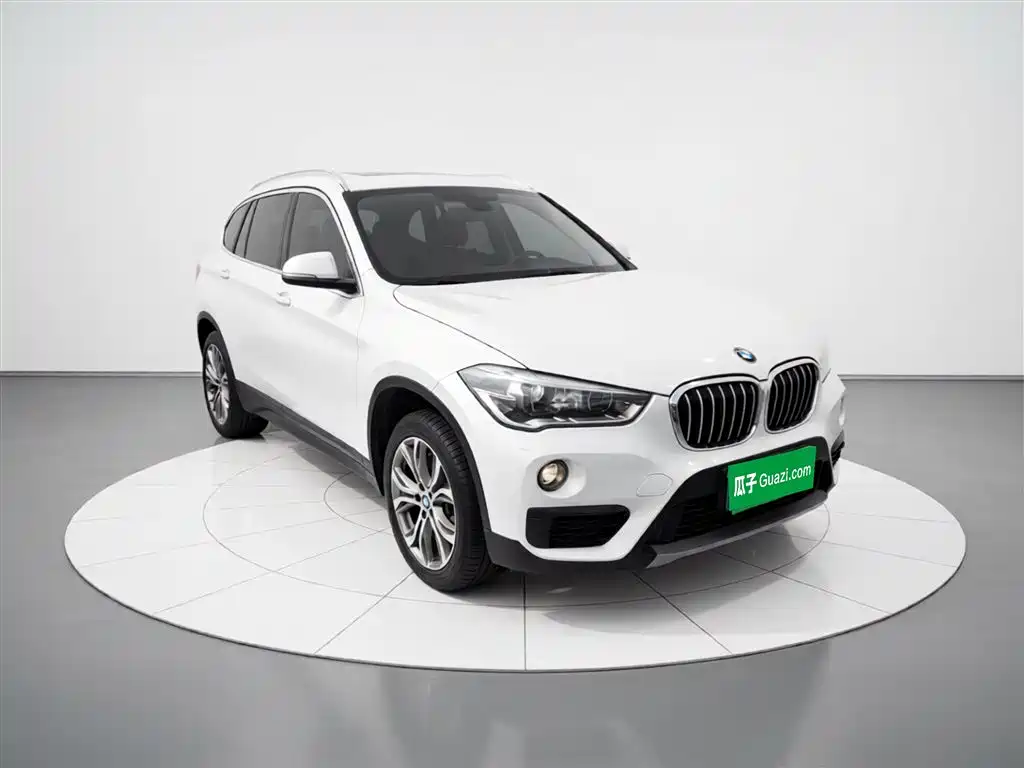 BMW X1 2019 sDrive20Li Leading Model фото 4