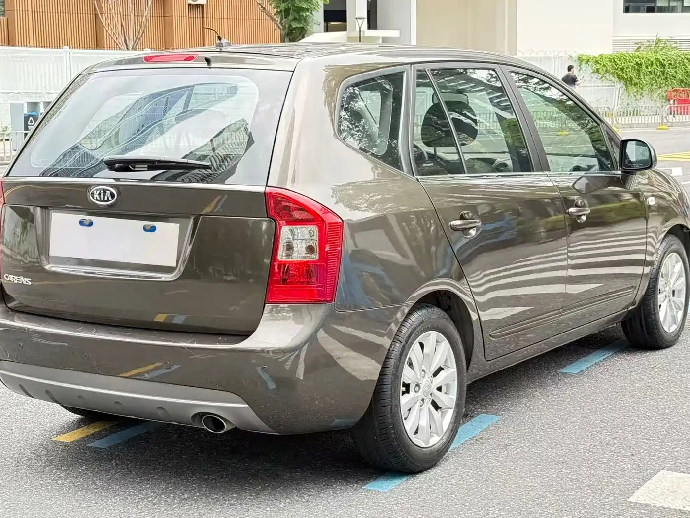 Kia Carens 2011 2011 1.6L 5-seat Automatic Comfort
