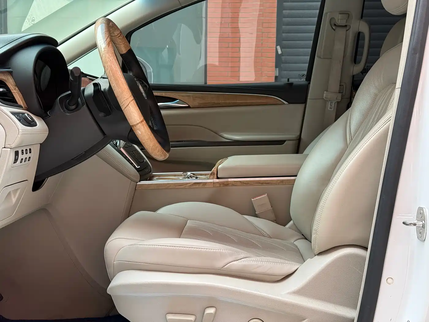 Buick GL8 2018 ES 28T Comfort Type China VI фото 7