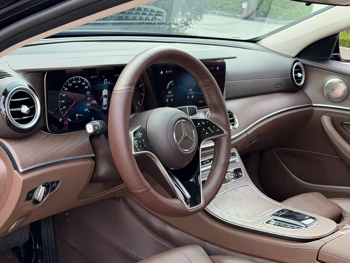 Mercedes-Benz E-Class 2022 E 260 L фото 8