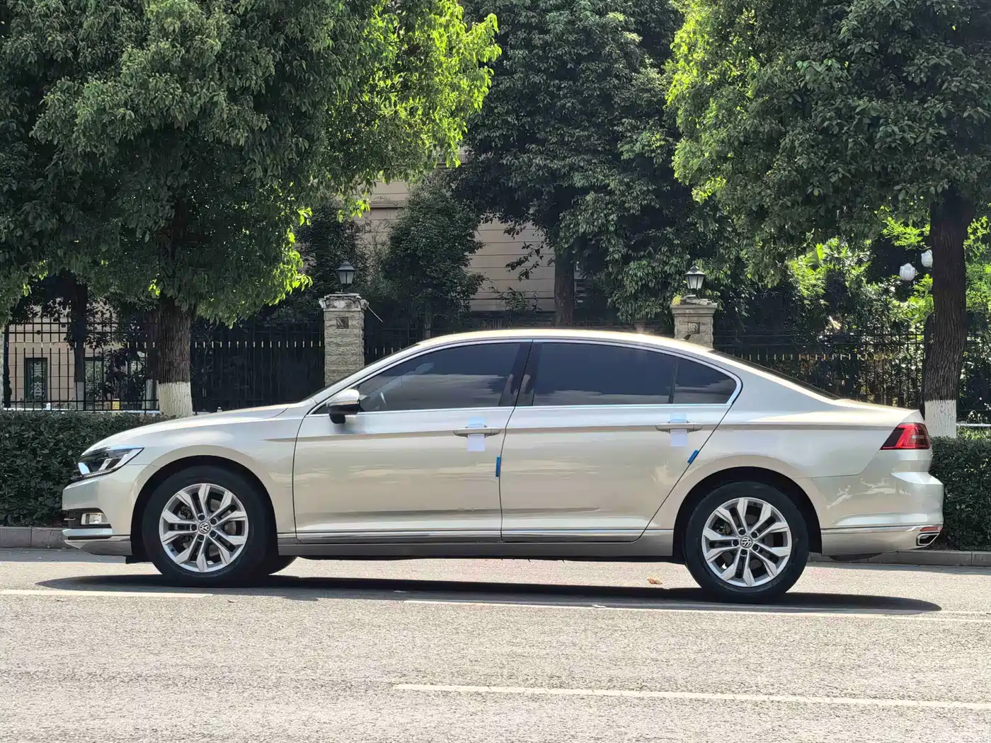 Volkswagen Magotan 2019 330TSI DSG Luxury China V фото 13