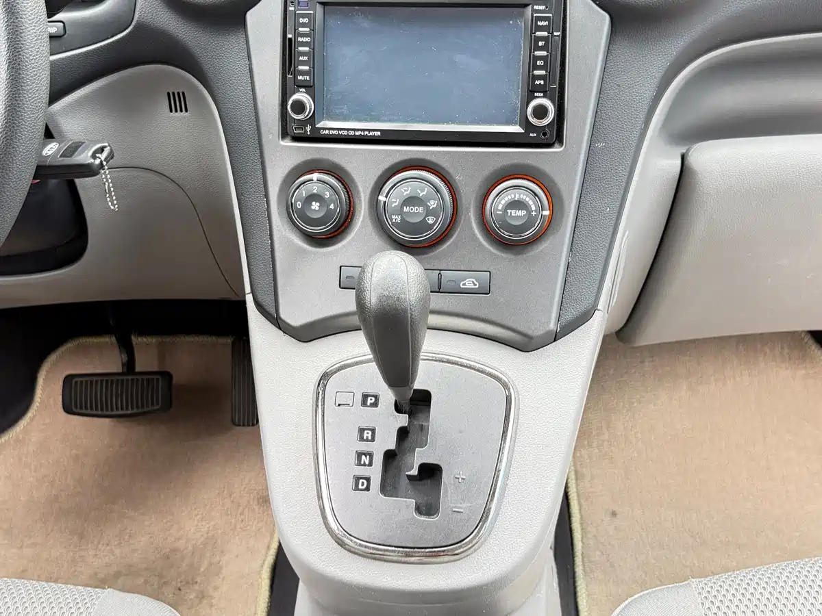 Kia Carens 2011 2011 1.6L 5-seat Automatic Comfort