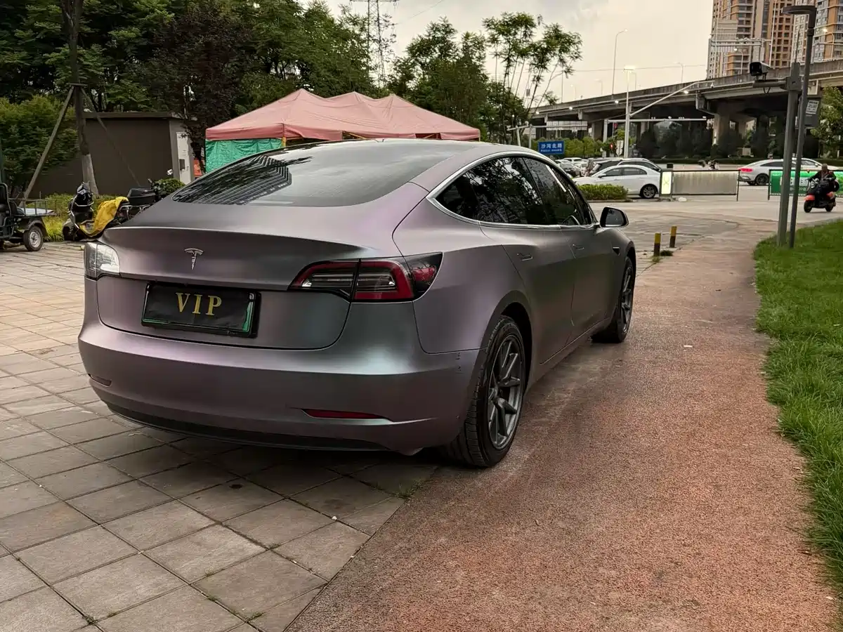 صورة 9 - Tesla Model 3 (Import)