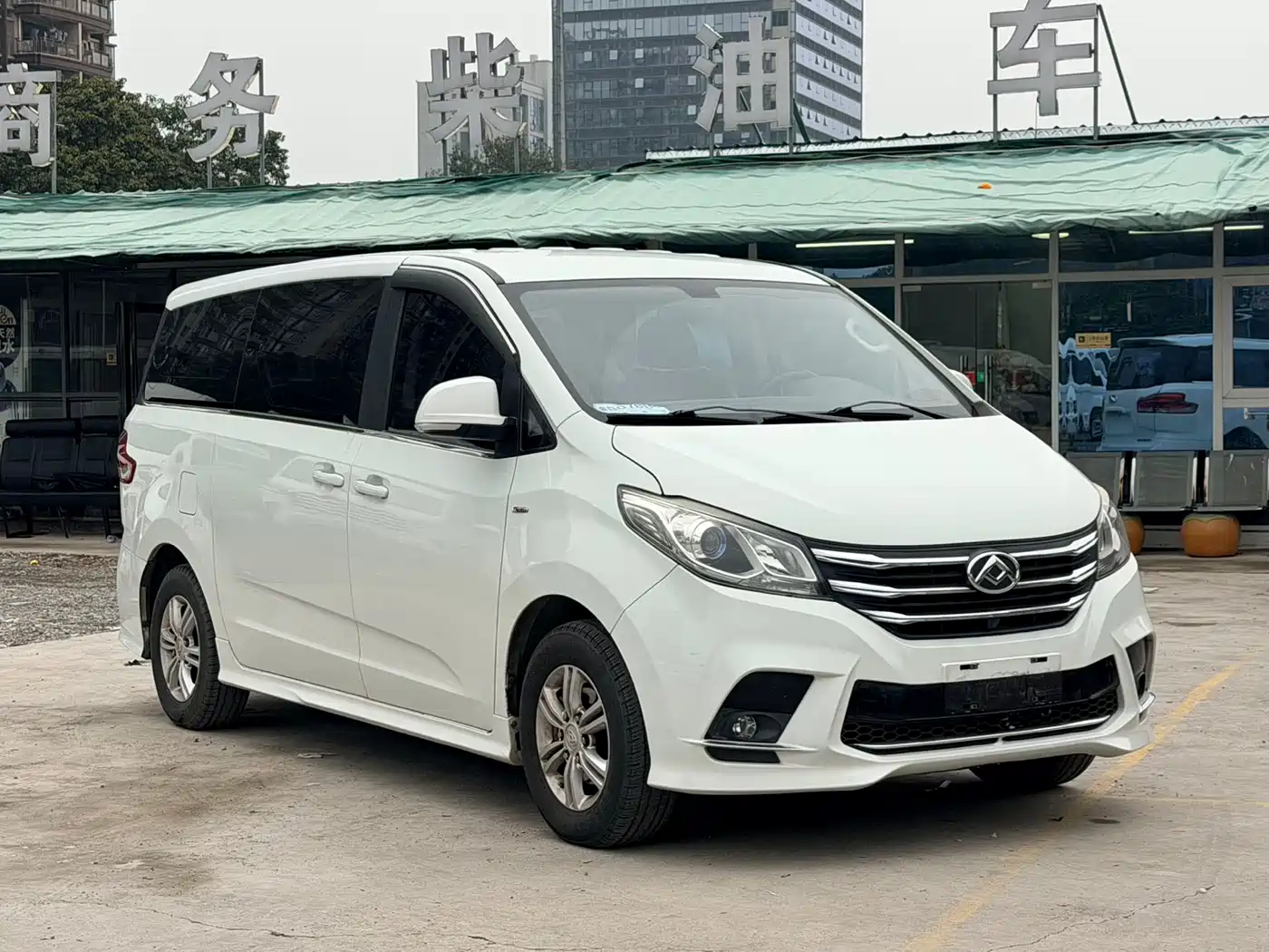 SAIC Maxus Maxus G10 2021 2.0T Automatic Elite Edition Gasoline 7-Seater фото 3