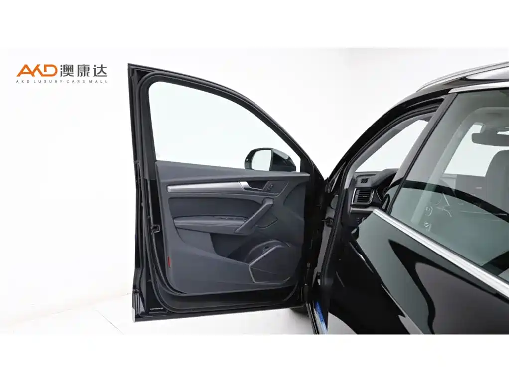 Audi Q5L 2022 Facelift 40T Luxury Dynamic фото 10