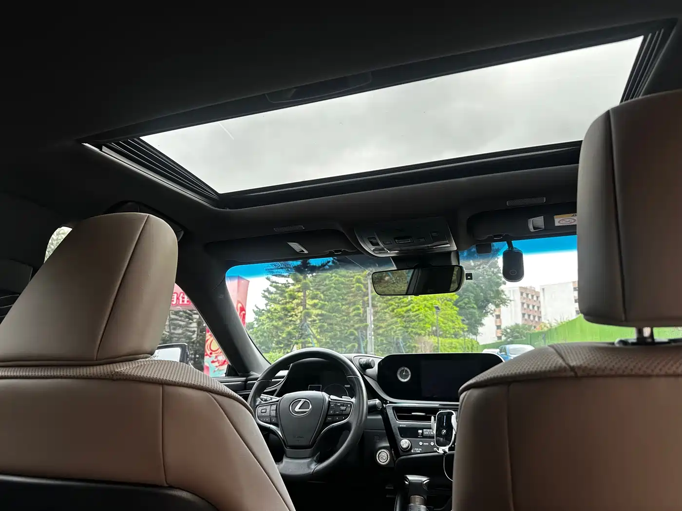 Lexus ES 2022 200 Excellence Edition фото 14