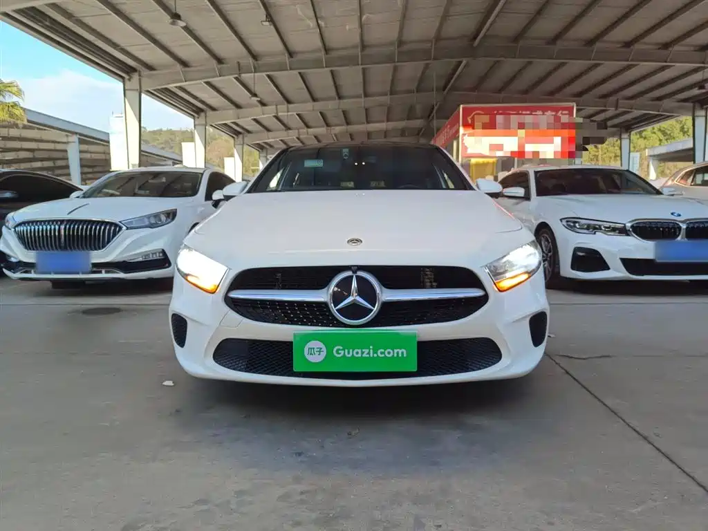 Mercedes-Benz A-Class 2019 A 180 L фото 3