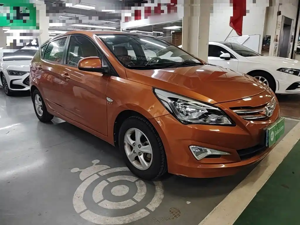 2015 Hyundai Reina